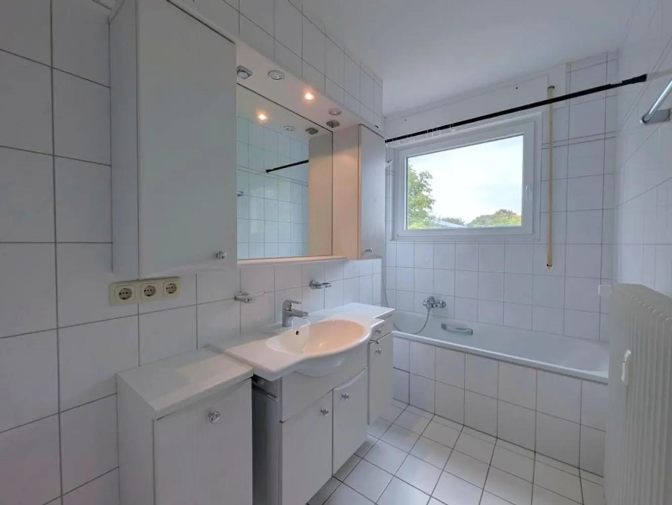 3 Zimmer Wohnung mit 98 m² in Wiesbaden – Bild 7