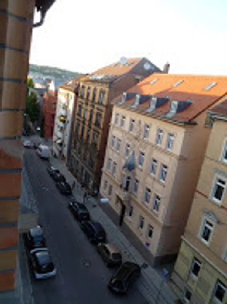 4 Zimmer Wohnung mit 101 m² in Stuttgart – Bild 2