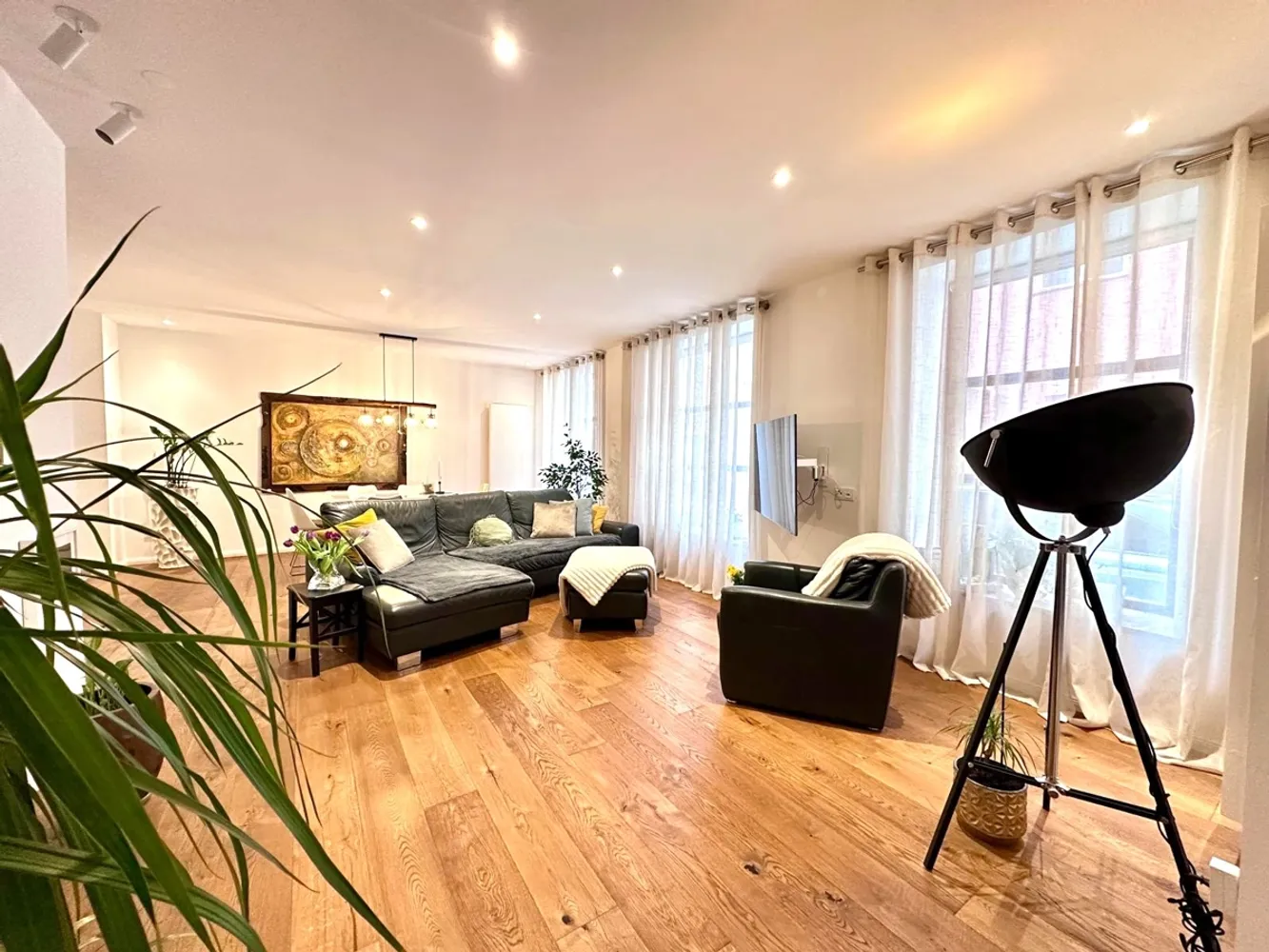 2 Zimmer Wohnung mit 93 m² in Augsburg – Bild 1