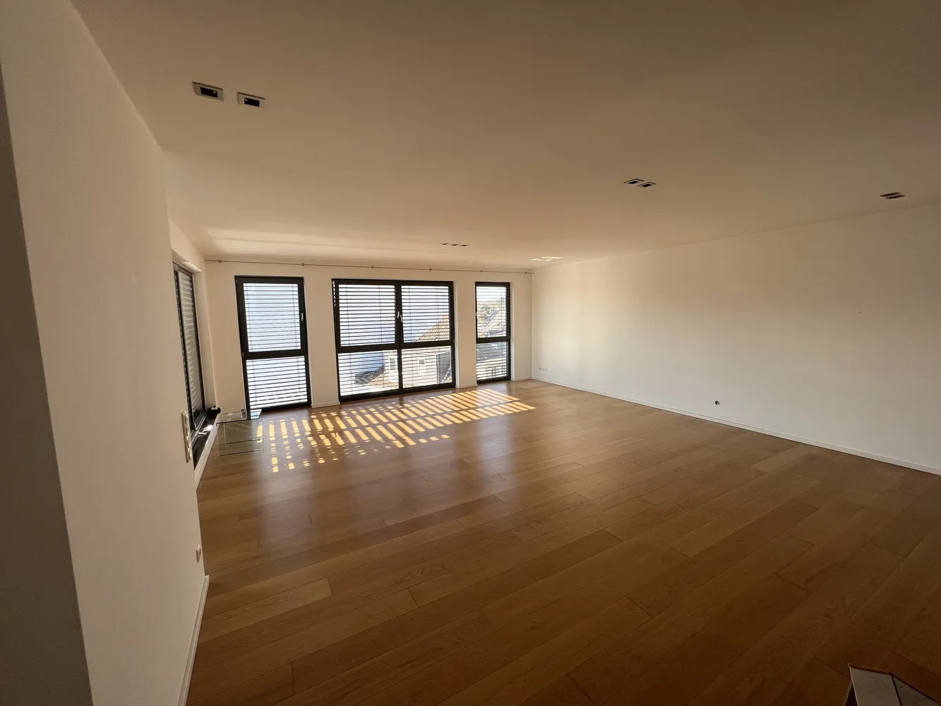 2 Zimmer Wohnung mit 127 m² in Köln – Bild 5