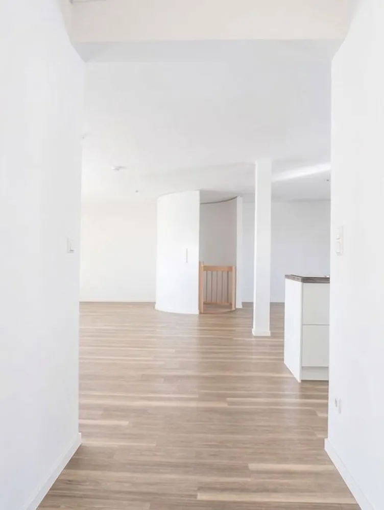 5 Zimmer Wohnung mit 197 m² in Berlin – Bild 2