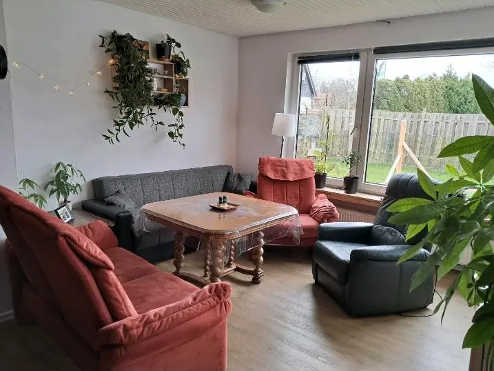 8 Zimmer Wohnung mit 106 m² in Oldenburg – Bild 1