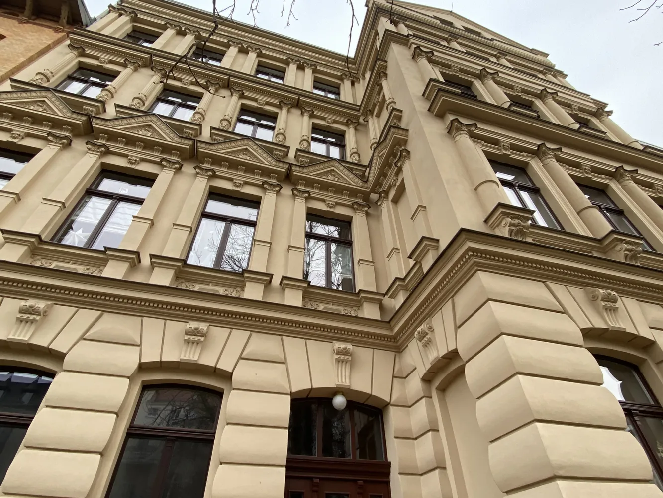 2 Zimmer Wohnung mit 75 m² in Halle (Saale) – Bild 2