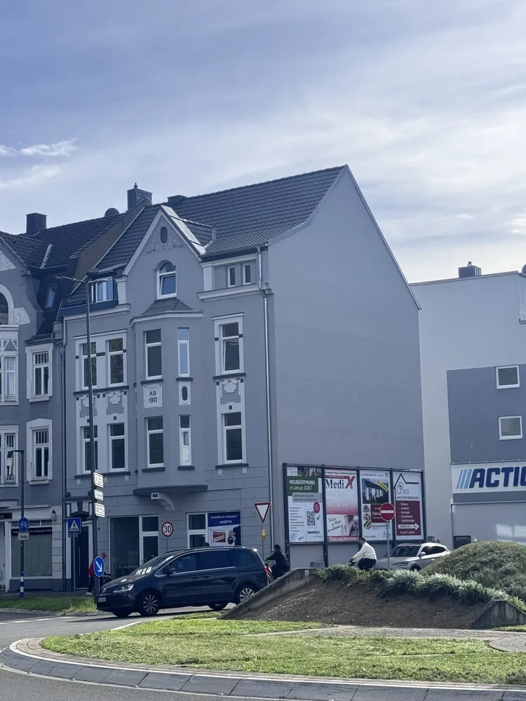 4 Zimmer Wohnung mit 97 m² in Leverkusen – Bild 1