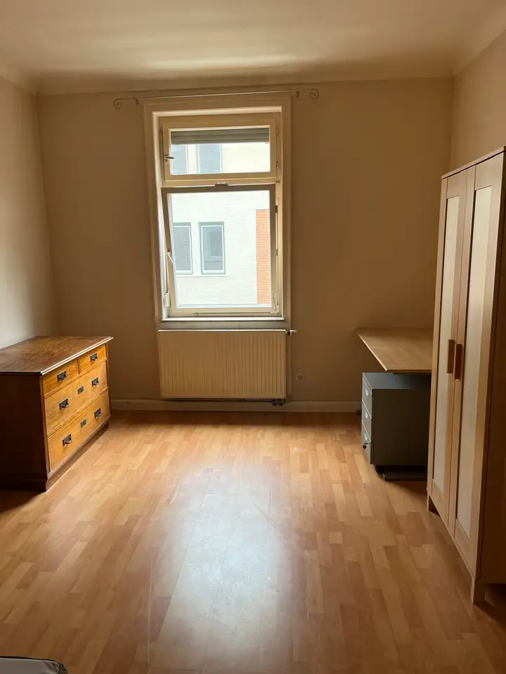 Shared room with 65 m² in Stuttgart – Photo 1