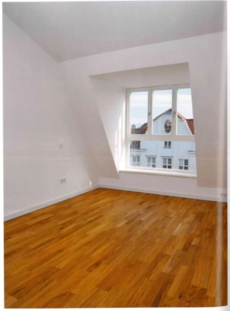 3 Zimmer Wohnung mit 122 m² in Berlin – Bild 3