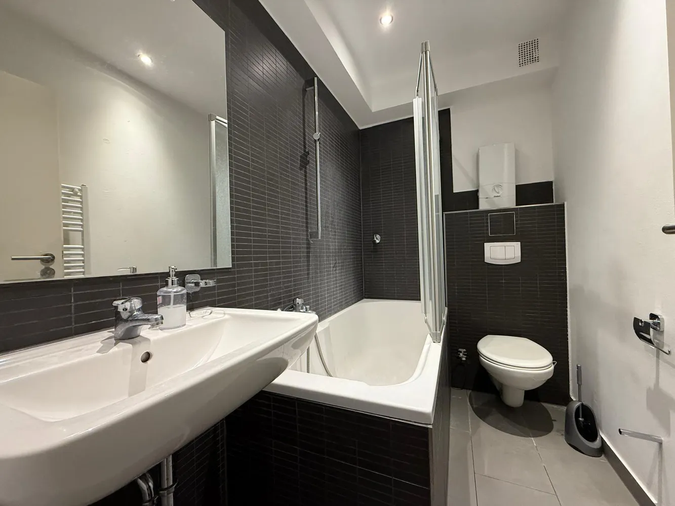 1 room apartment with 33 m² in Düsseldorf – Photo 7