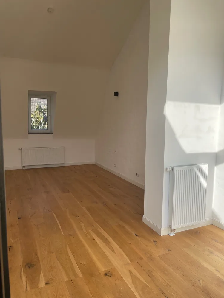 2 Zimmer Wohnung mit 102 m² in Düsseldorf – Bild 4