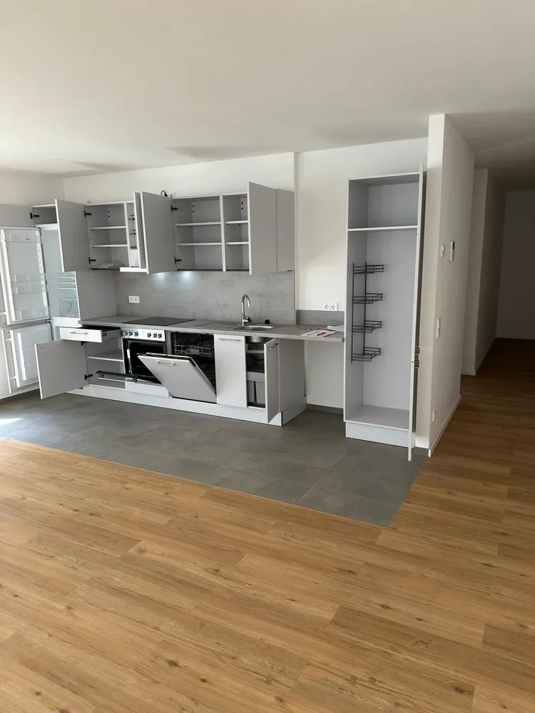 2 room apartment with 70 m² in Frankfurt am Main – Photo 2