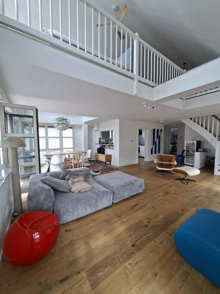 3 Zimmer Wohnung mit 155 m² in Frankfurt am Main – Bild 1