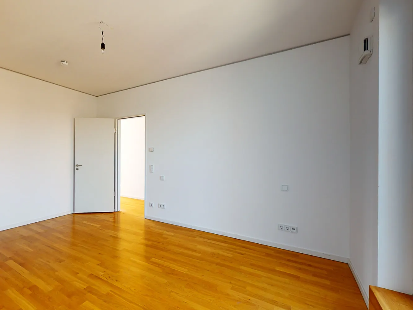 3 Zimmer Wohnung mit 93 m² in Frankfurt am Main – Bild 2