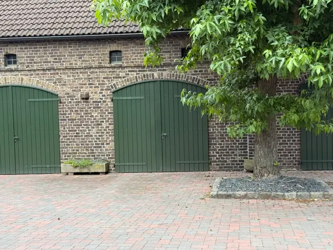 7 Zimmer Wohnung mit 211 m² in Duisburg – Bild 4