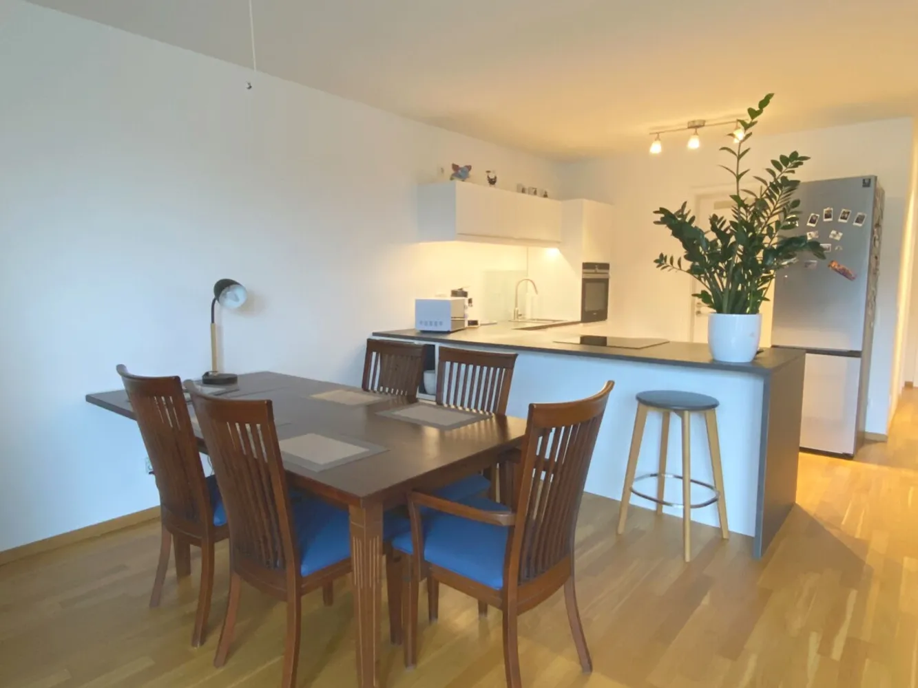 4 Zimmer Wohnung mit 98 m² in Düsseldorf – Bild 2
