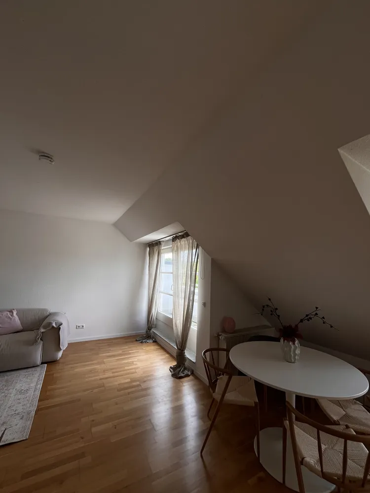 2 Zimmer Wohnung mit 56 m² in Köln – Bild 1