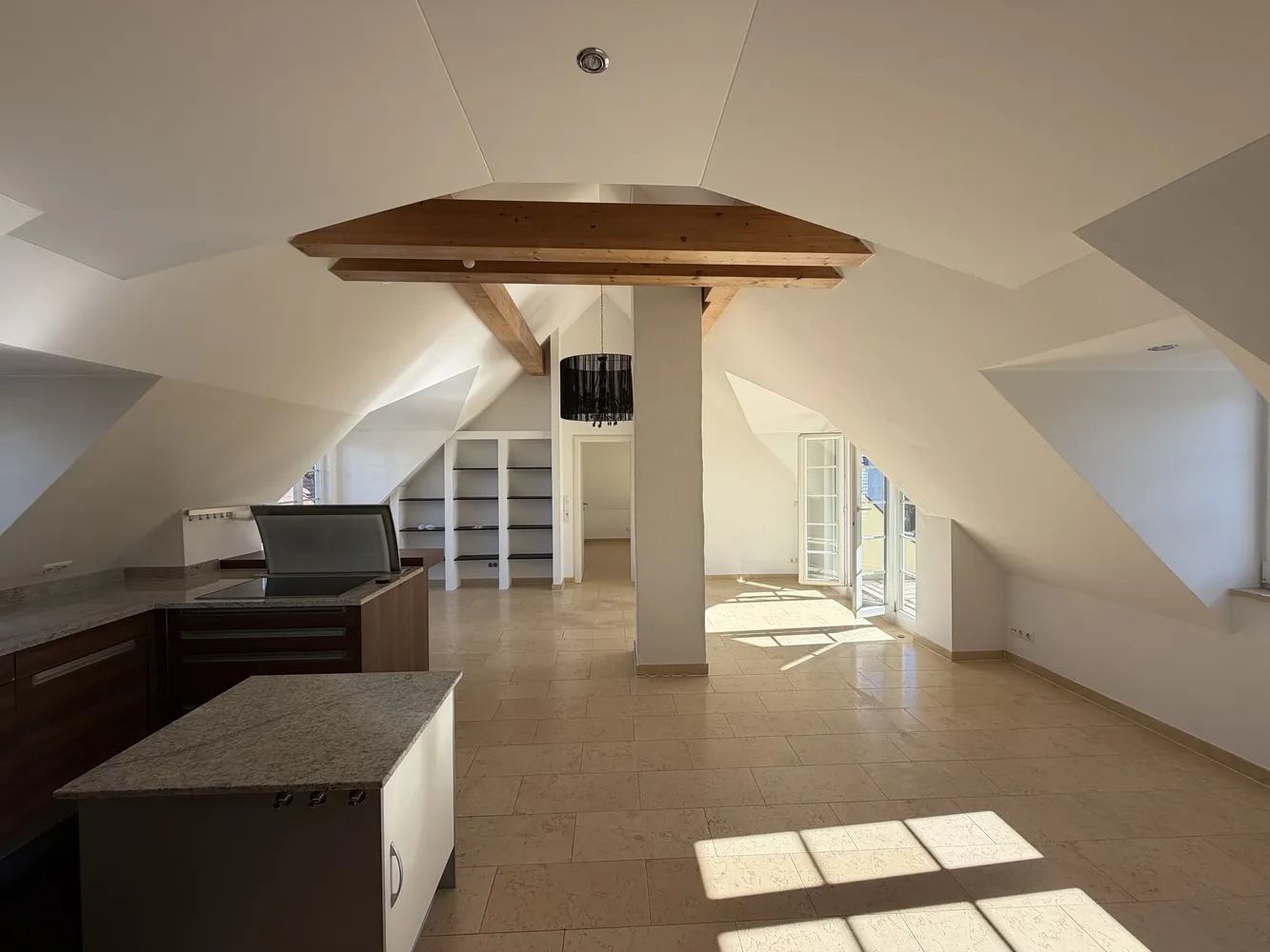 2 Zimmer Wohnung mit 75 m² in München – Bild 10
