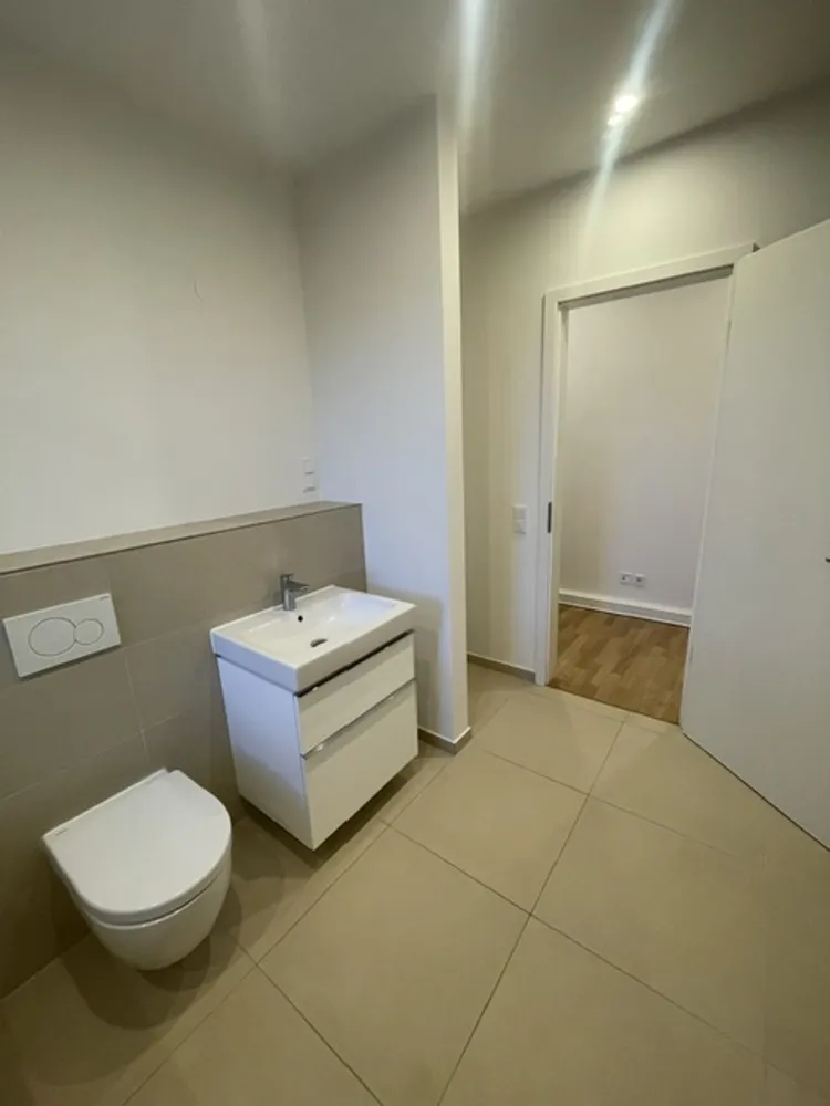 1 Zimmer Wohnung mit 67 m² in Berlin – Bild 11