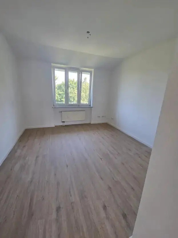 3 Zimmer Wohnung mit 66 m² in München – Bild 3