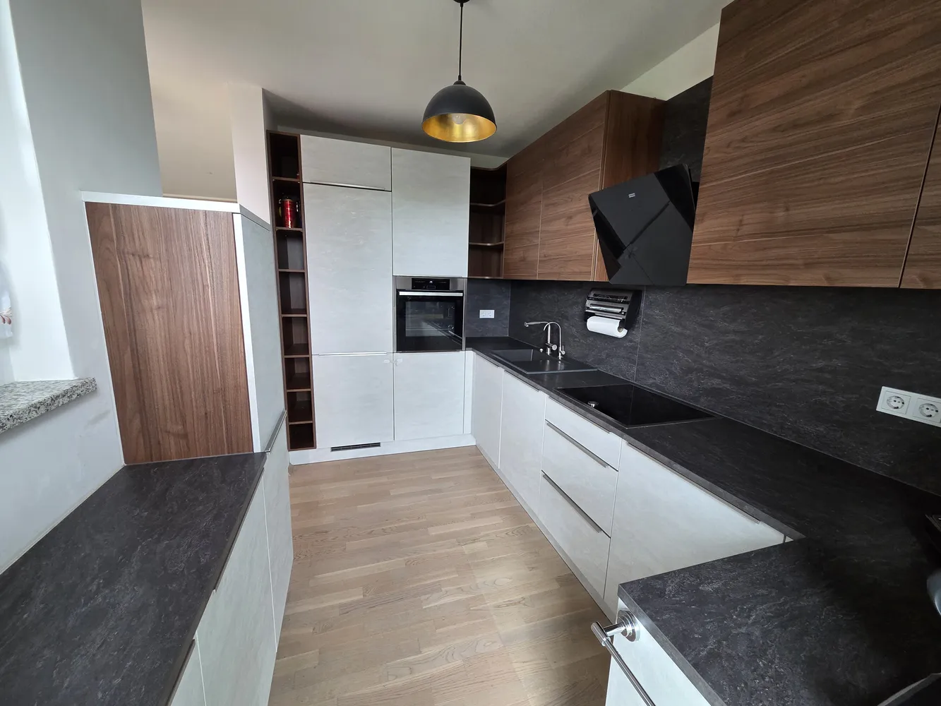 4 Zimmer Wohnung mit 97 m² in München – Bild 2