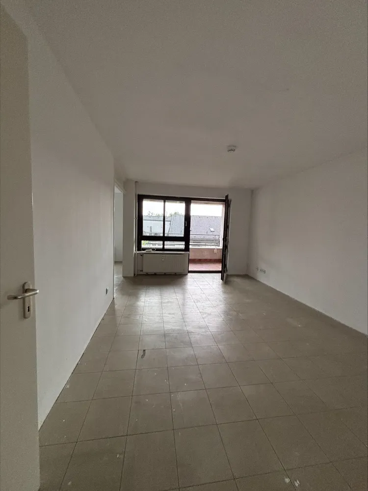 3 Zimmer Wohnung mit 80 m² in Berlin – Bild 2