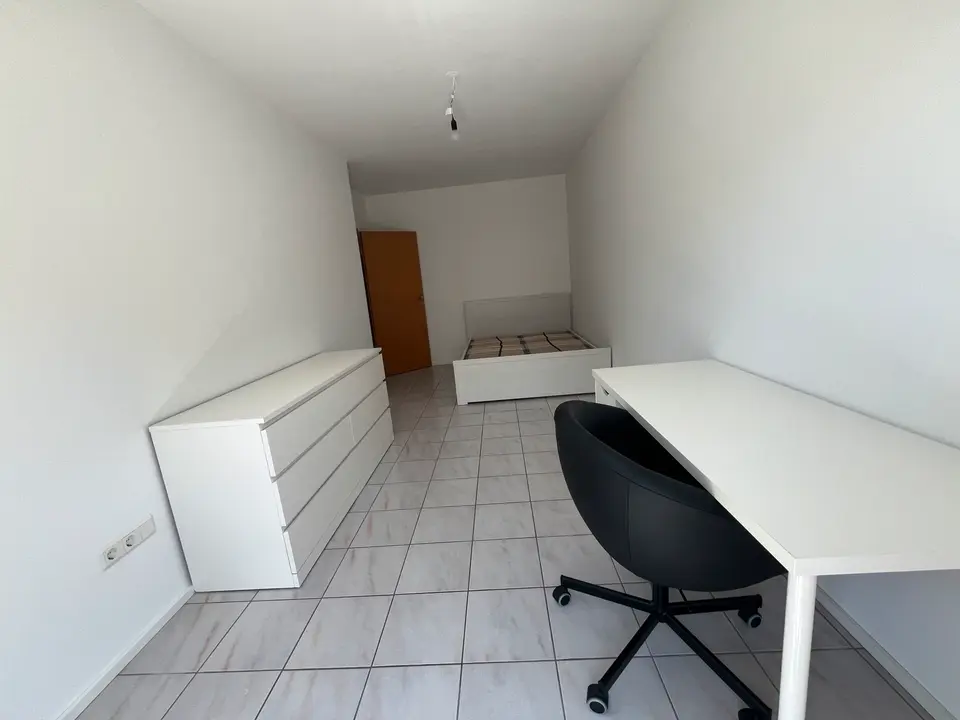 WG-Zimmer mit 16 m² in Langenfeld – Bild 2