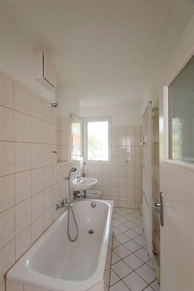 2 Zimmer Wohnung mit 51 m² in Halle (Saale) – Bild 4