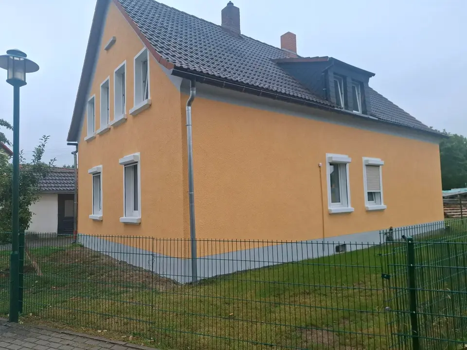 4 Zimmer Haus mit 140 m² in Altenburg – Bild 2