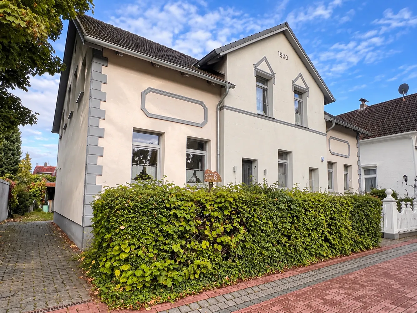 6 Zimmer Wohnung mit 110 m² in Wedel – Bild 1