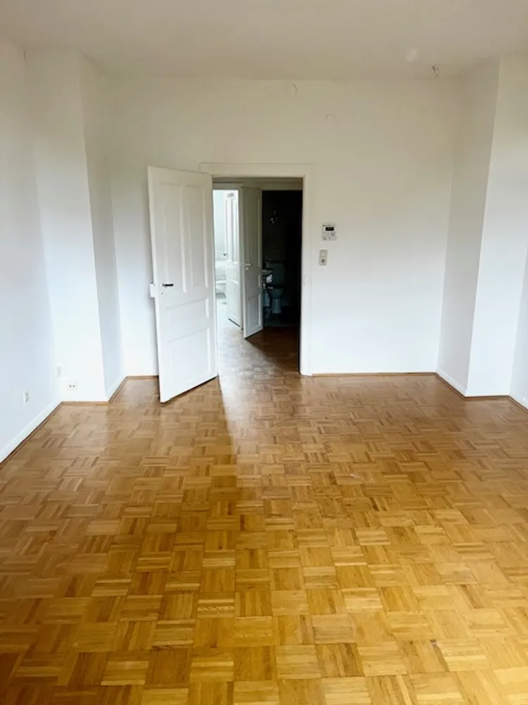 5 Zimmer Wohnung mit 132 m² in Frankfurt am Main – Bild 6