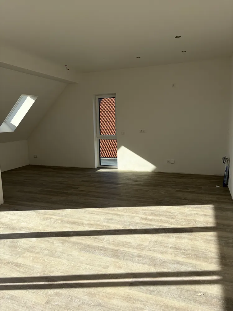 2 Zimmer Wohnung mit 72 m² in Augsburg – Bild 2