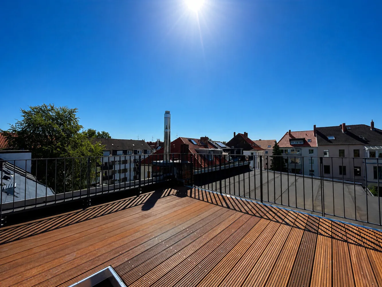 4 Zimmer Wohnung mit 145 m² in Hannover – Bild 1
