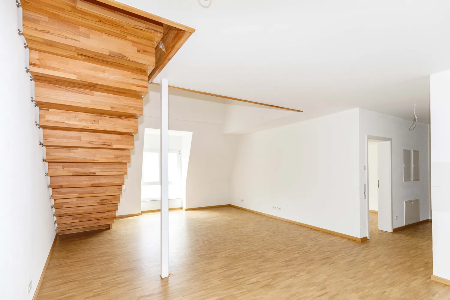 4 Zimmer Wohnung mit 110 m² in Reutlingen – Bild 2