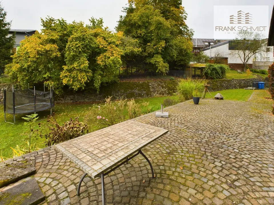 13 room house with 380 m² in Limburg an der Lahn – Photo 10