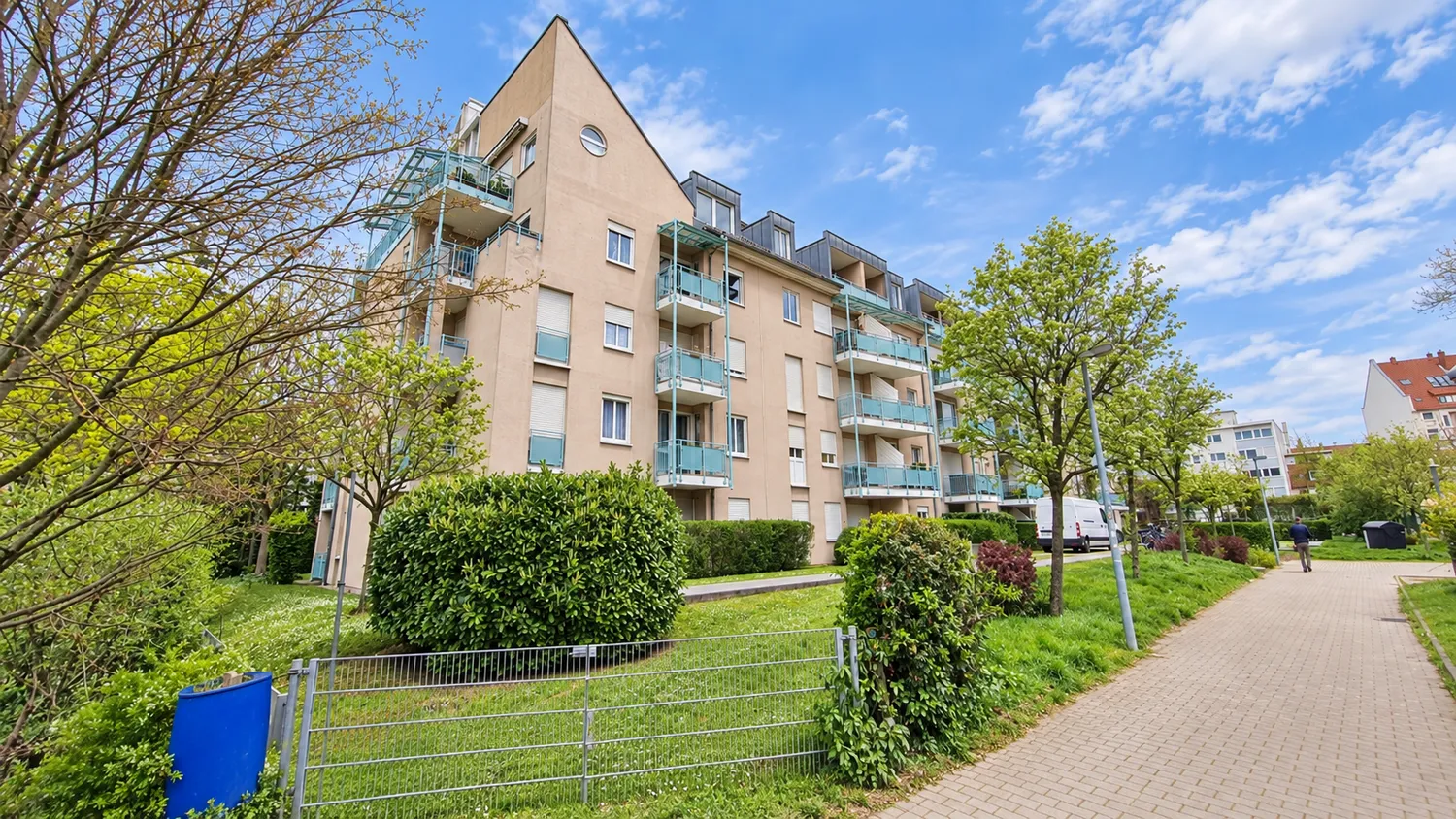 2 Zimmer Wohnung mit 48 m² in Karlsruhe – Bild 1