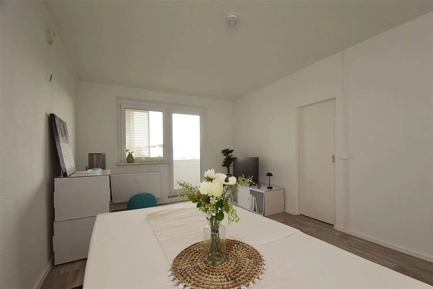 3 Zimmer Wohnung mit 70 m² in Halle (Saale) – Bild 2