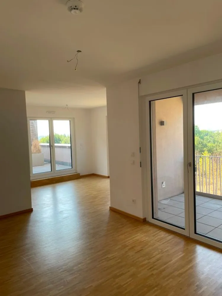 3 Zimmer Wohnung mit 96 m² in Frankfurt am Main – Bild 3