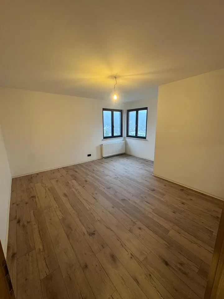 4 Zimmer Wohnung mit 88 m² in Suhl – Bild 1