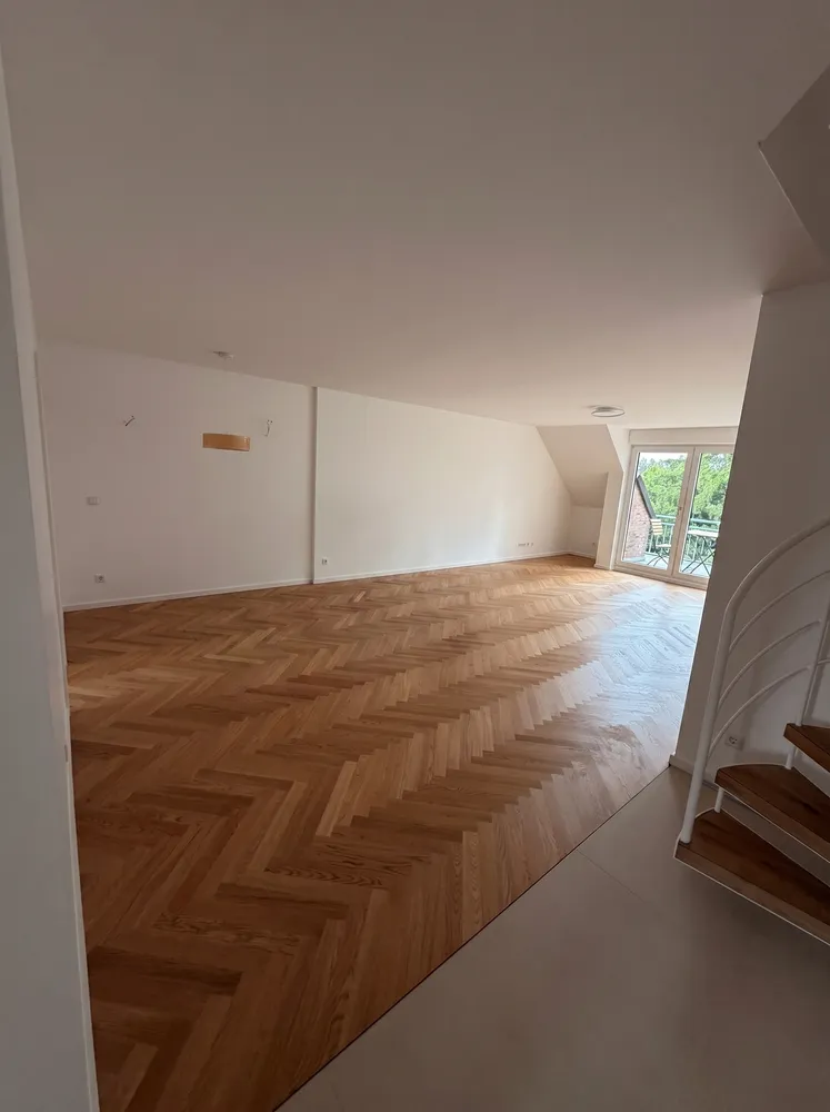 4 Zimmer Wohnung mit 124 m² in Düsseldorf – Bild 1