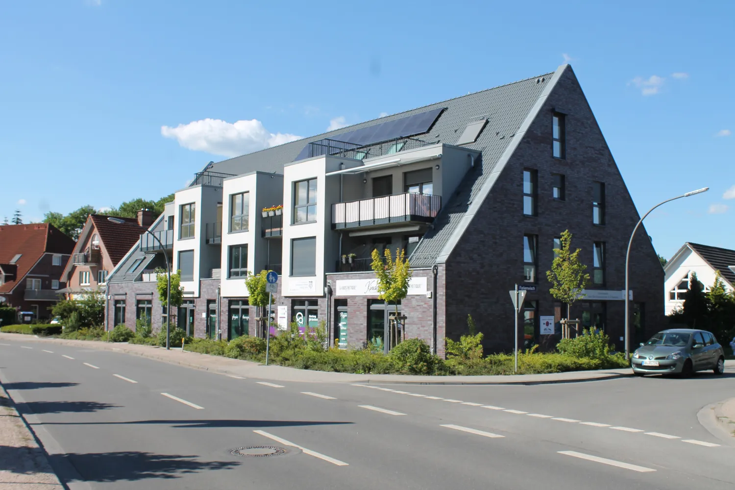 2 Zimmer Wohnung mit 77 m² in Hamburg – Bild 2