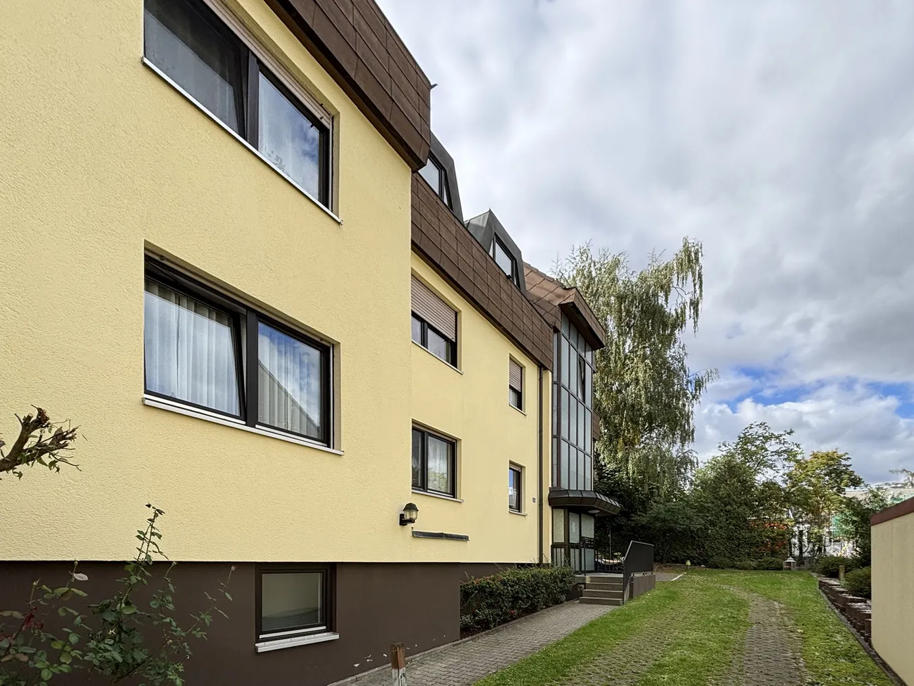 2 Zimmer Wohnung mit 73 m² in Nürnberg – Bild 2