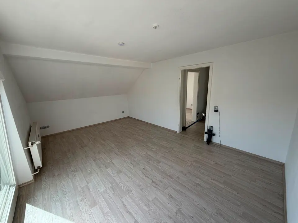 4 Zimmer Wohnung mit 75 m² in Weinheim – Bild 1