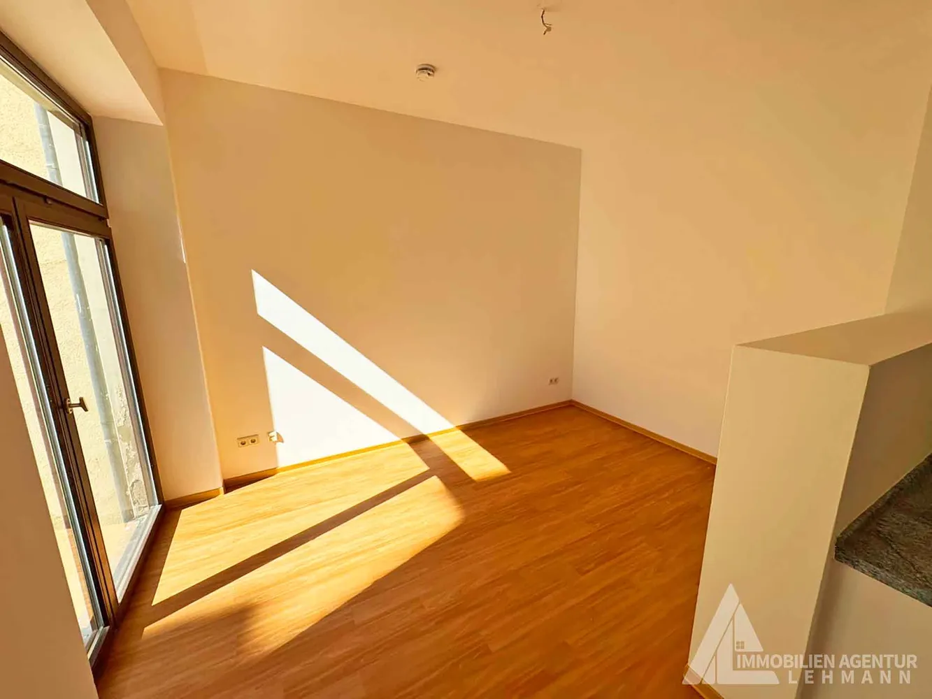 2 Zimmer Wohnung mit 71 m² in Halle (Saale) – Bild 4