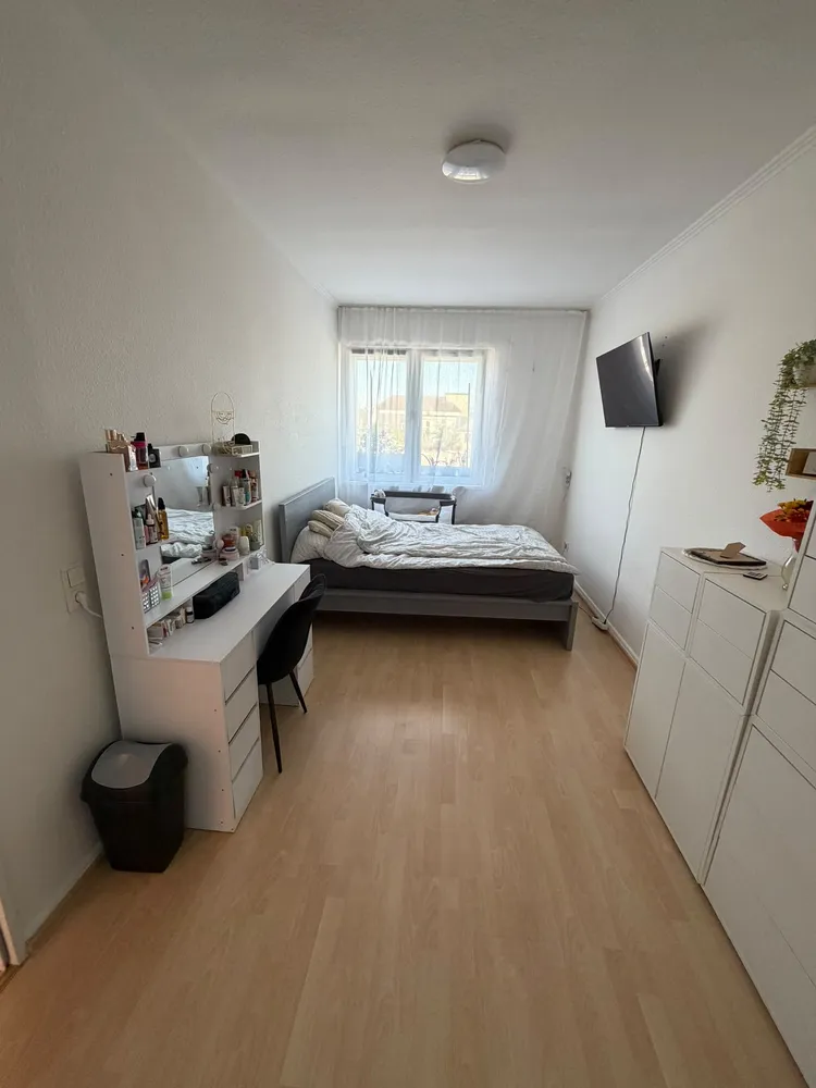 3 Zimmer Wohnung mit 79 m² in Krefeld – Bild 2