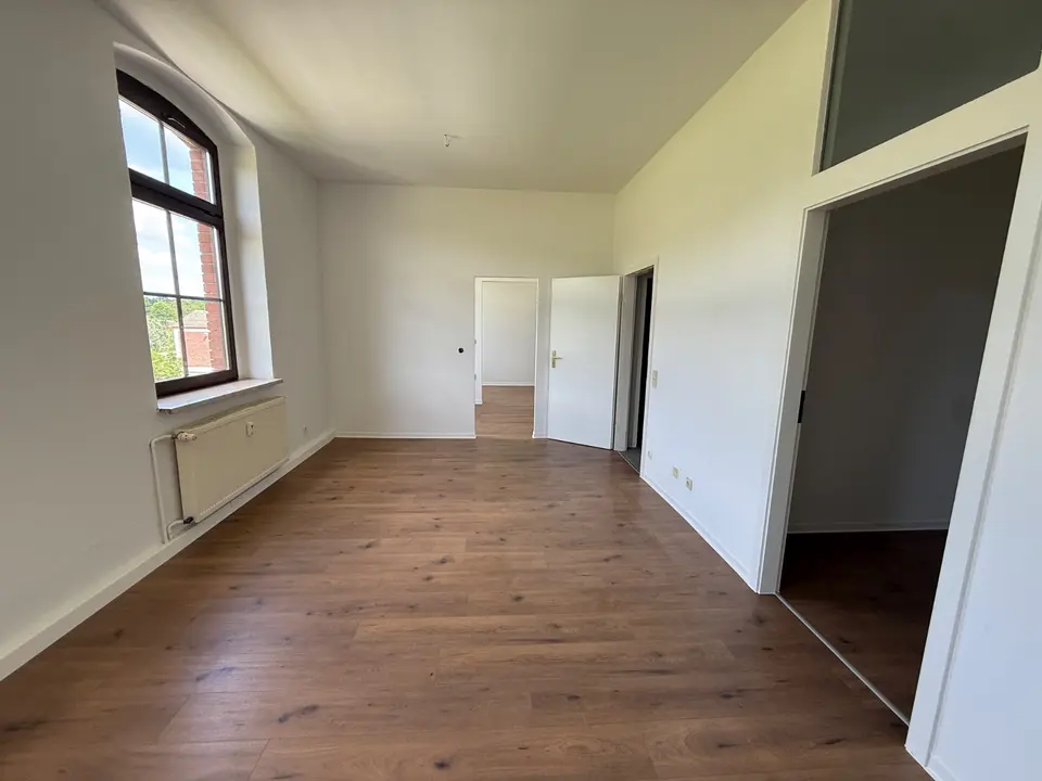 5 Zimmer Wohnung mit 90 m² in Greiz – Bild 2