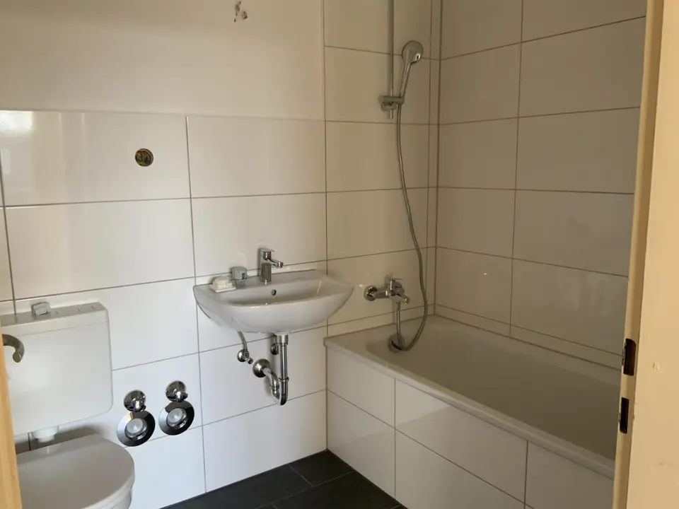 2 Zimmer Wohnung mit 55 m² in Monheim am Rhein – Bild 3