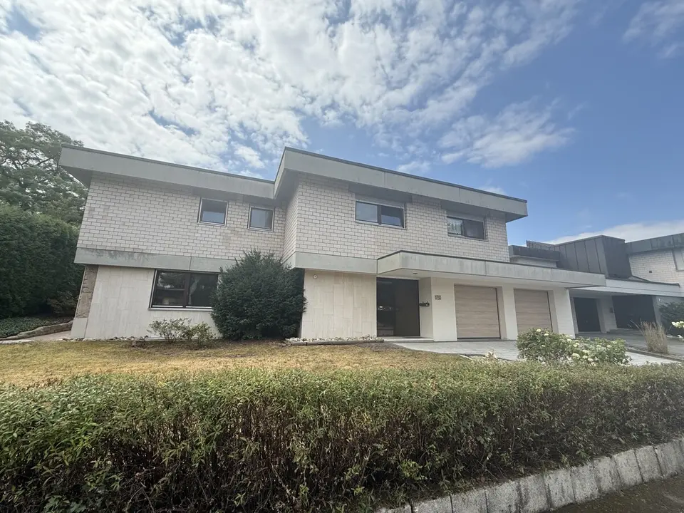 8 Zimmer Haus mit 203 m² in Crailsheim – Bild 1