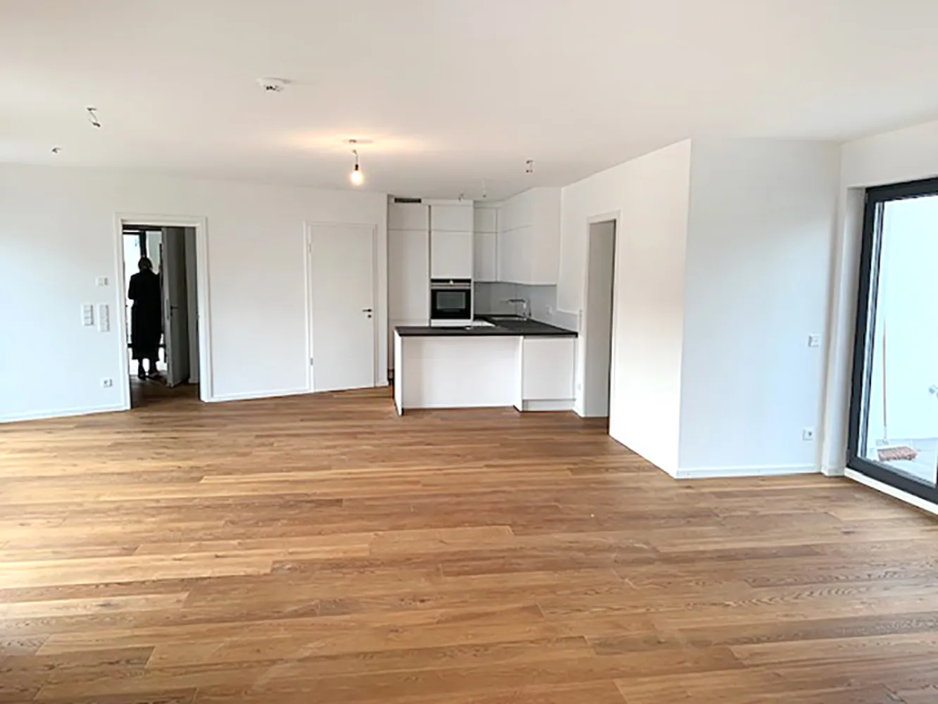 2 Zimmer Wohnung mit 93 m² in München – Bild 2