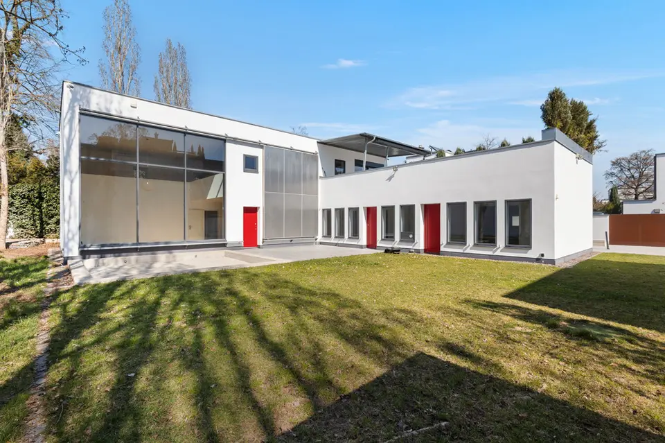 6 Zimmer Haus mit 308 m² in Regensburg – Bild 2