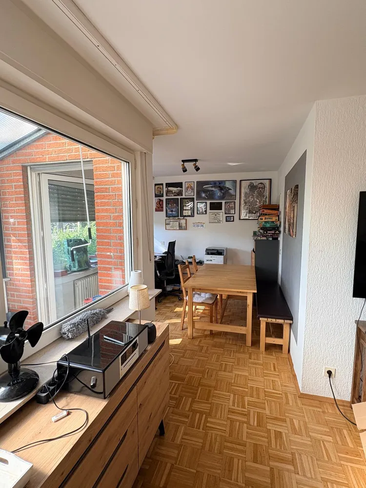 4 Zimmer Wohnung mit 100 m² in Köln – Bild 1