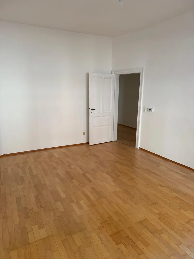 3 Zimmer Wohnung mit 80 m² in Frankfurt am Main – Bild 2