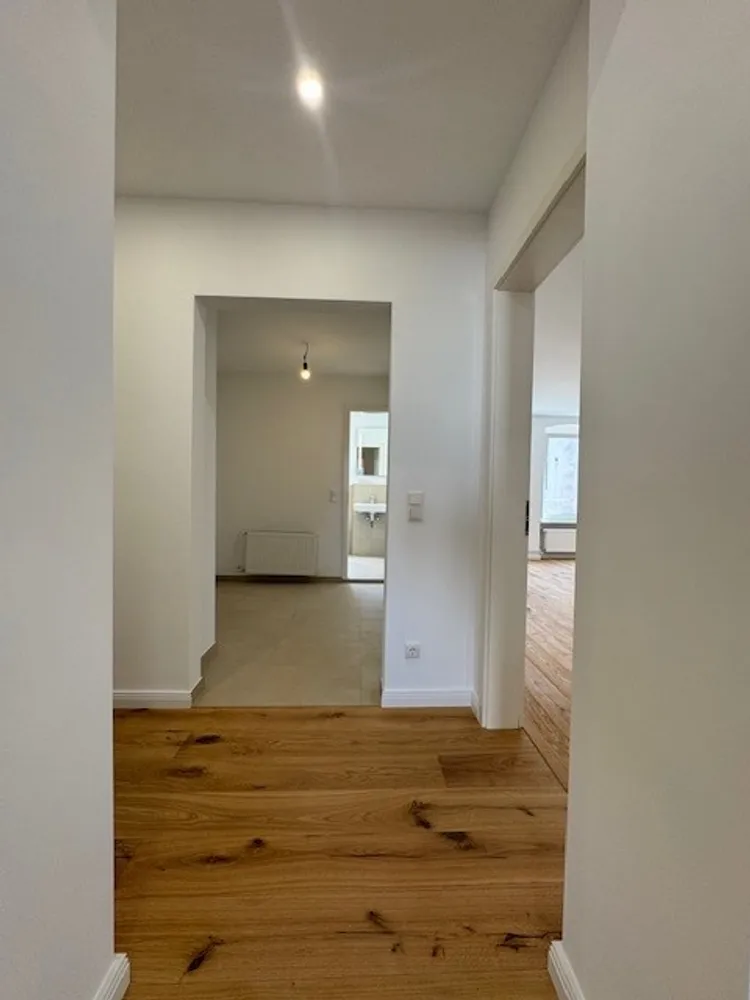 2 Zimmer Wohnung mit 77 m² in Berlin – Bild 9